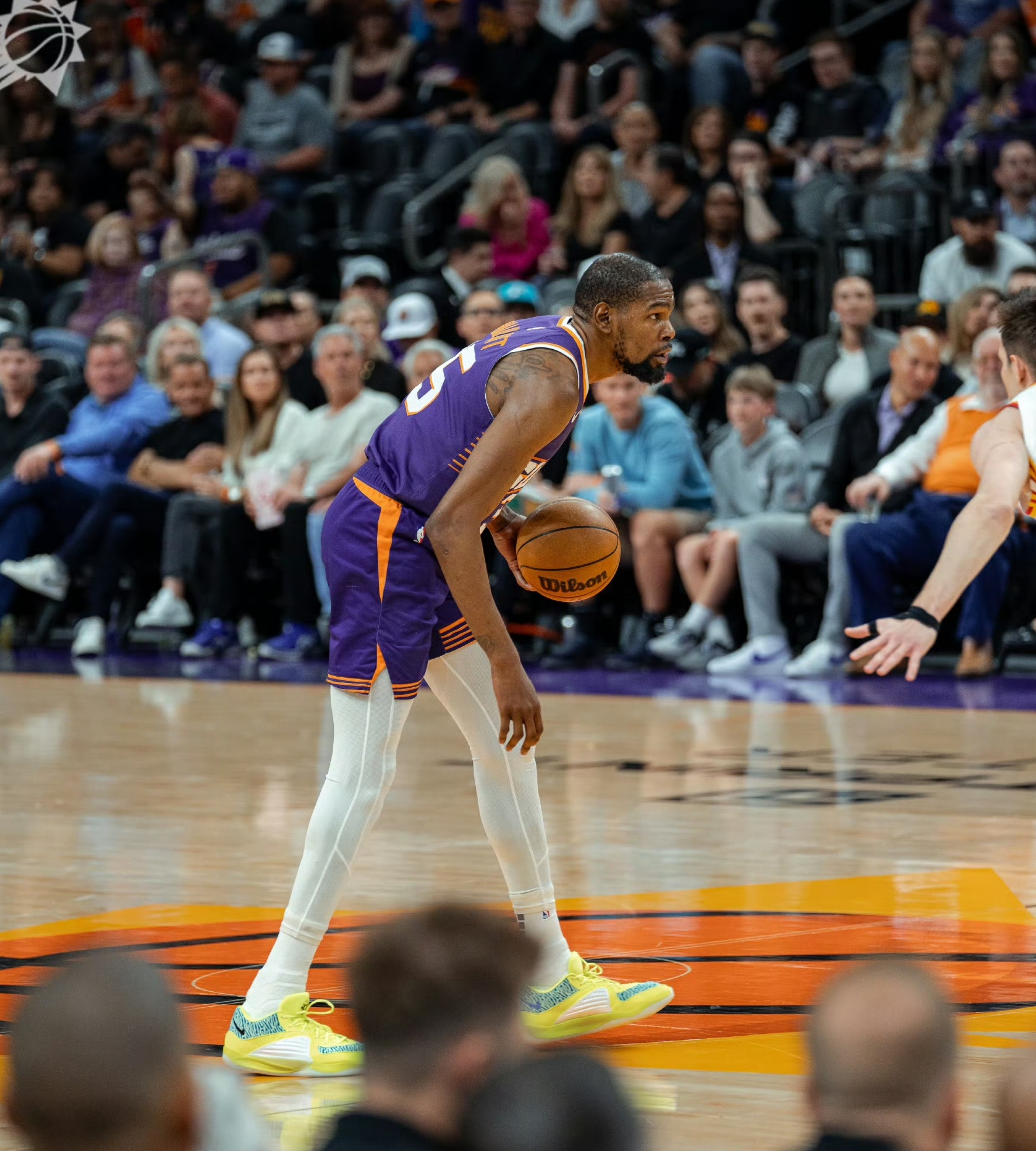 里程碑夜菲尼克斯太阳绝杀压哨，CBA常规赛关键时刻刷纪录，赛场秩序良好，球队文化再被提及的简单介绍