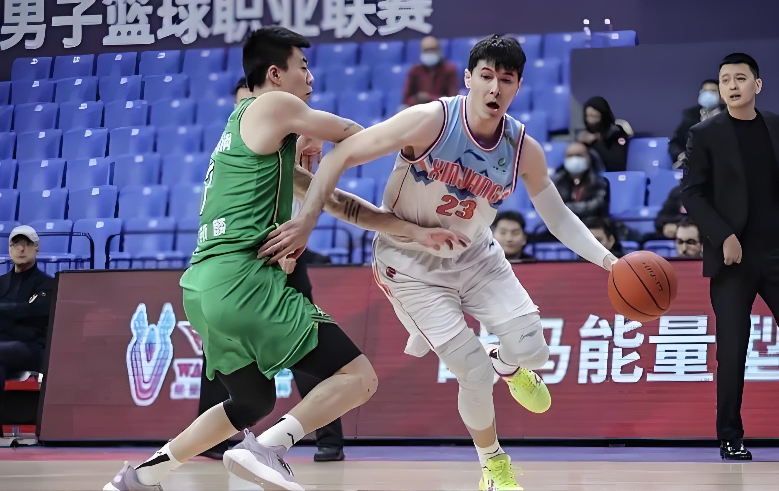 包含国际比赛日CBA常规赛传出新动向；摩纳哥更衣室发声；管理层表态：压力陡增；阵容厚度经受考验的词条